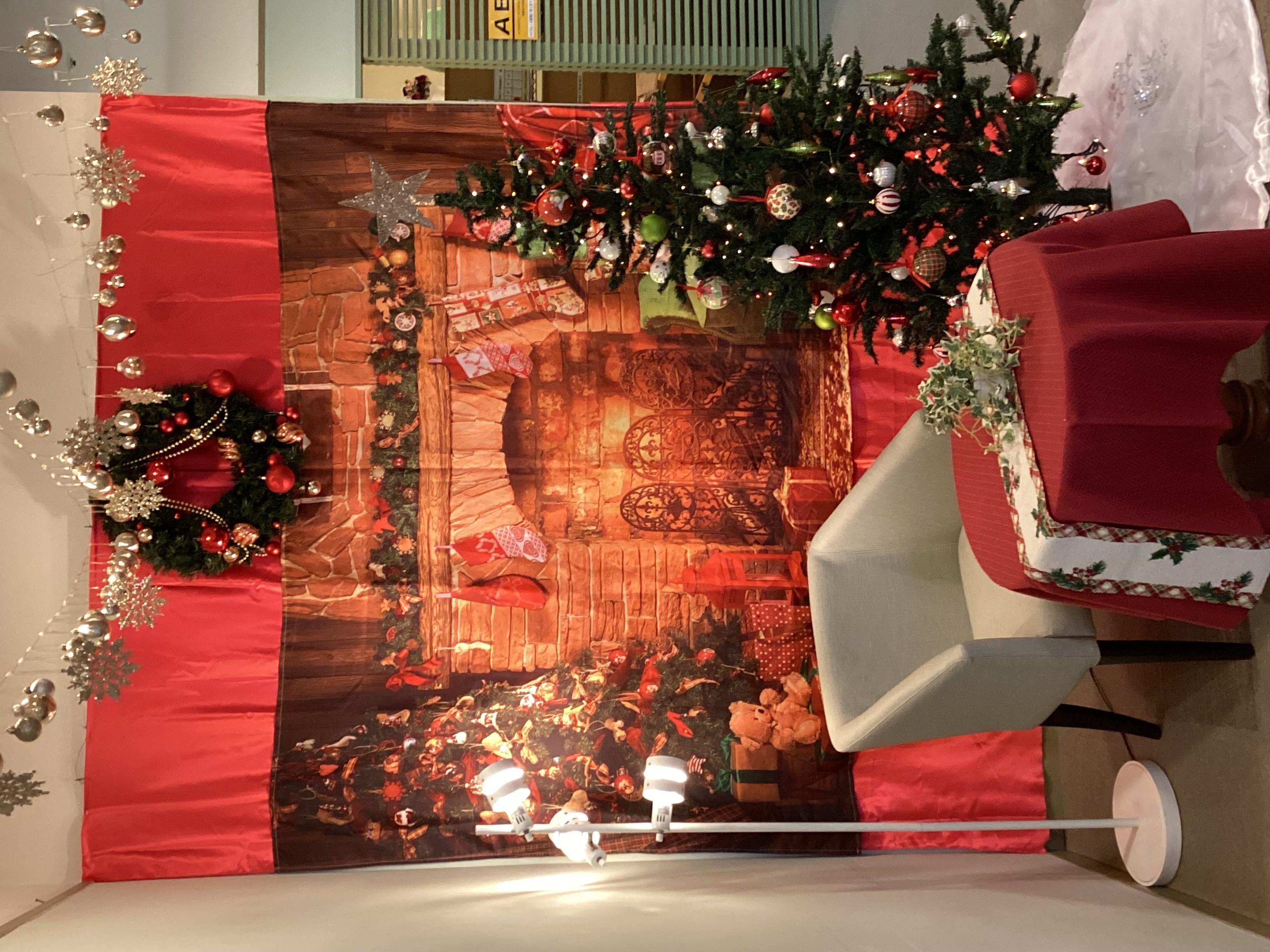 クリスマス装飾でお出迎え☆