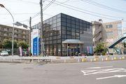 【JAセレサ川崎】 徒歩 6分
久地駅前交差点