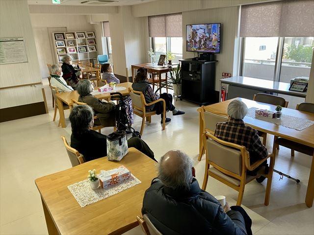 映画鑑賞会を開催いたしました♪