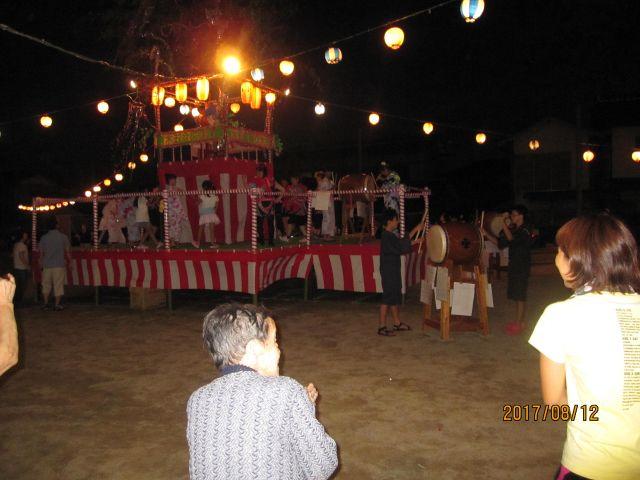 8月12日　青木町の盆踊りに行きました。