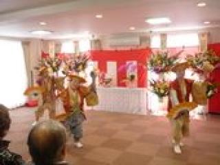 [施設の日常・イベント]祝いの舞の披露