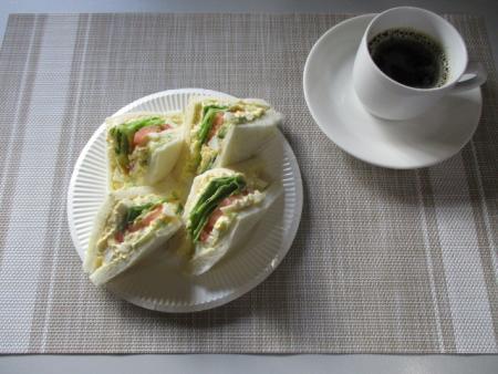 サンドウィッチ作り