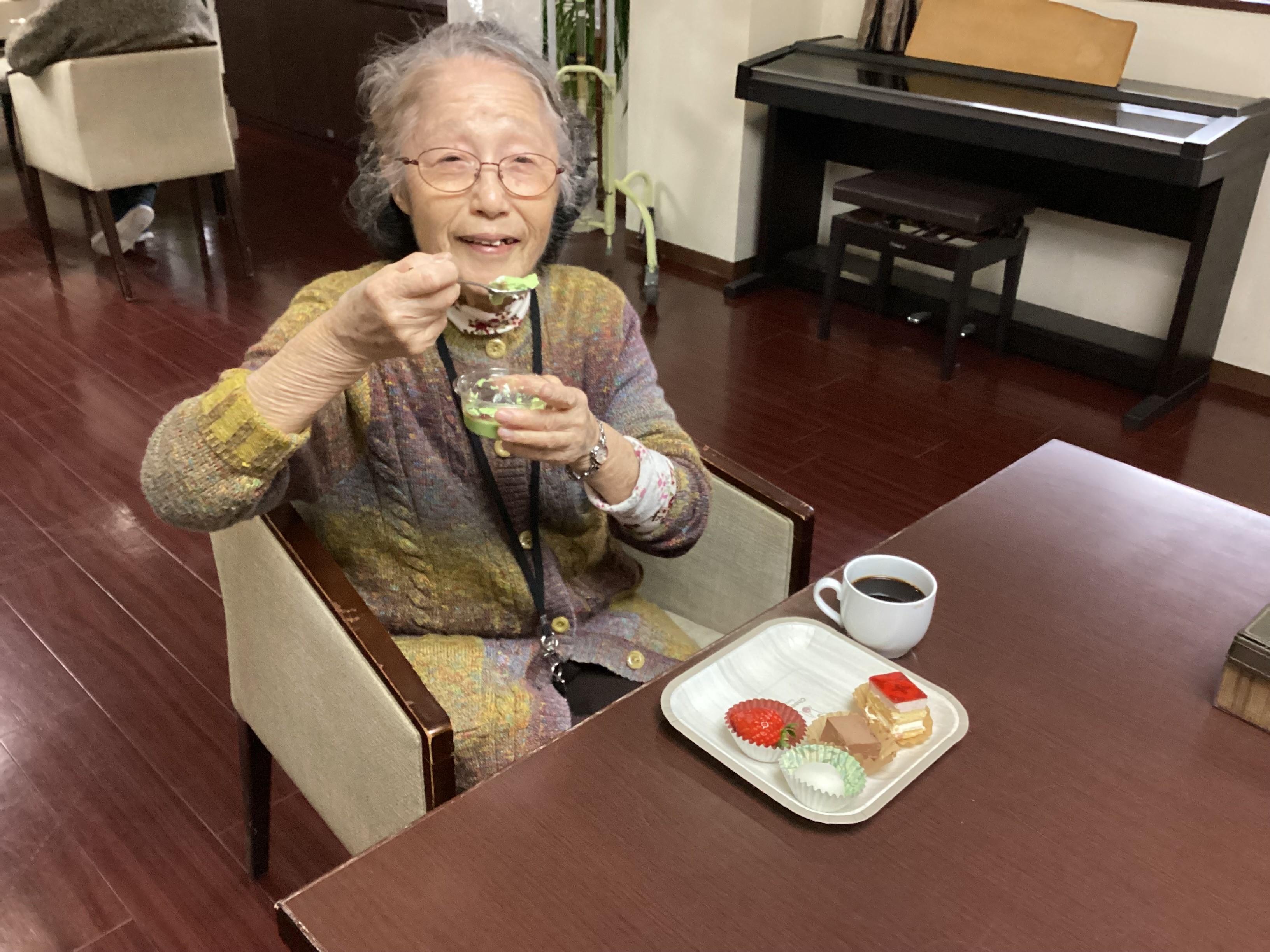 2月『バレンタイン/ケーキバイキング』