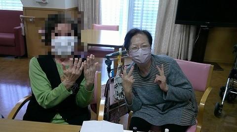 大人気♪ 春のネイルサロン