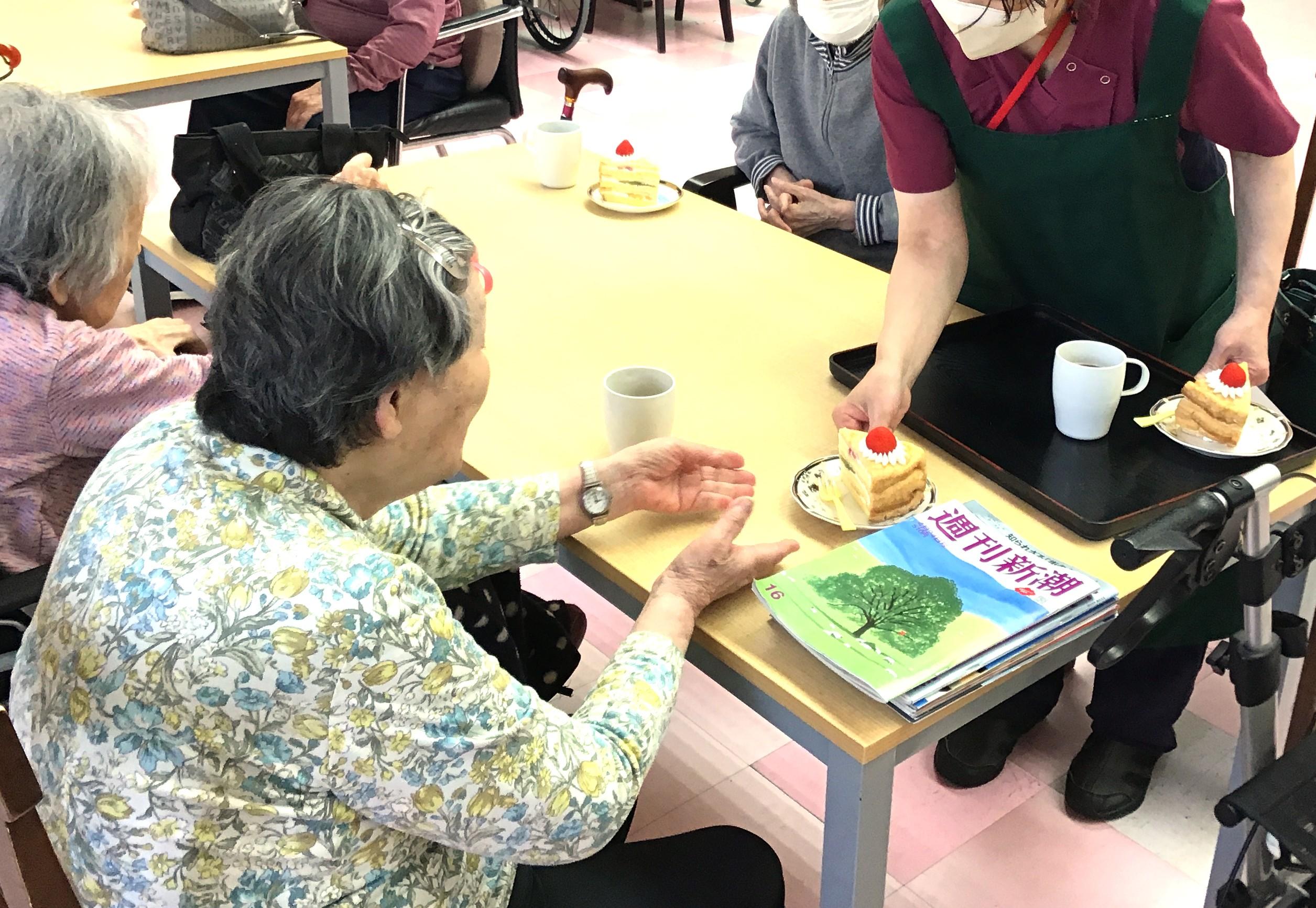 【期間限定】アフタヌーンティー喫茶店のような午後のひととき