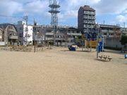 【加島駅前公園】 徒歩 1分
ホームのすぐ近くにある公園です。ひなたぼっこやちょっとしたお散歩におすすめ。