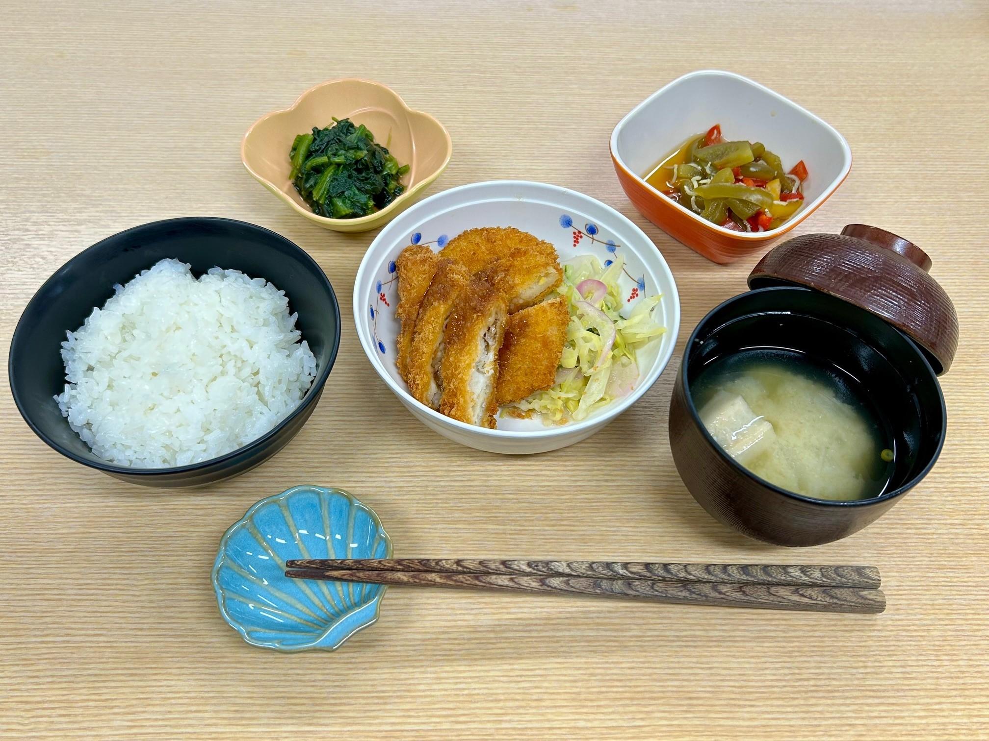 あたたかくて美味しい食事も、ご入居者の楽しみ