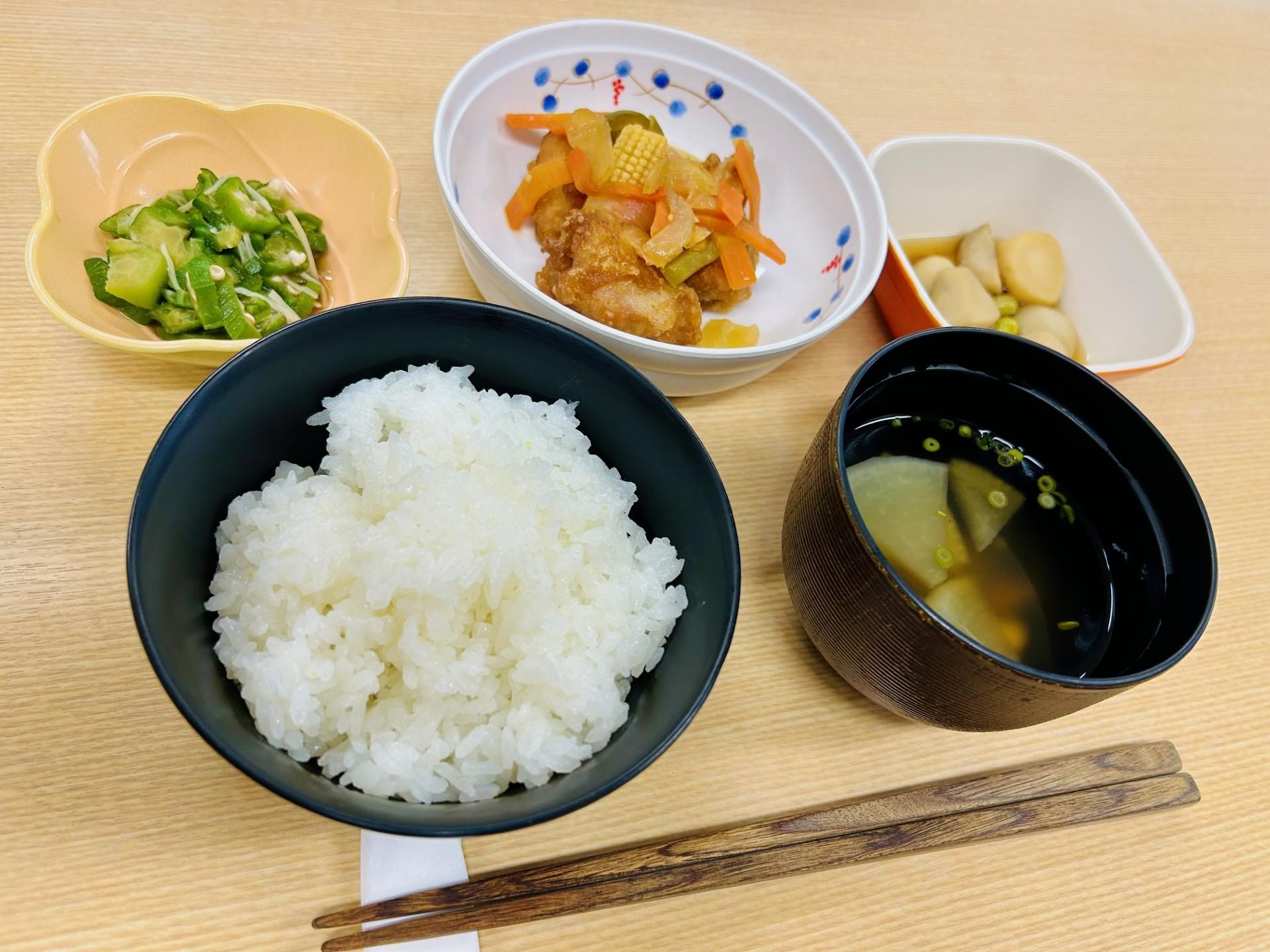 お食事