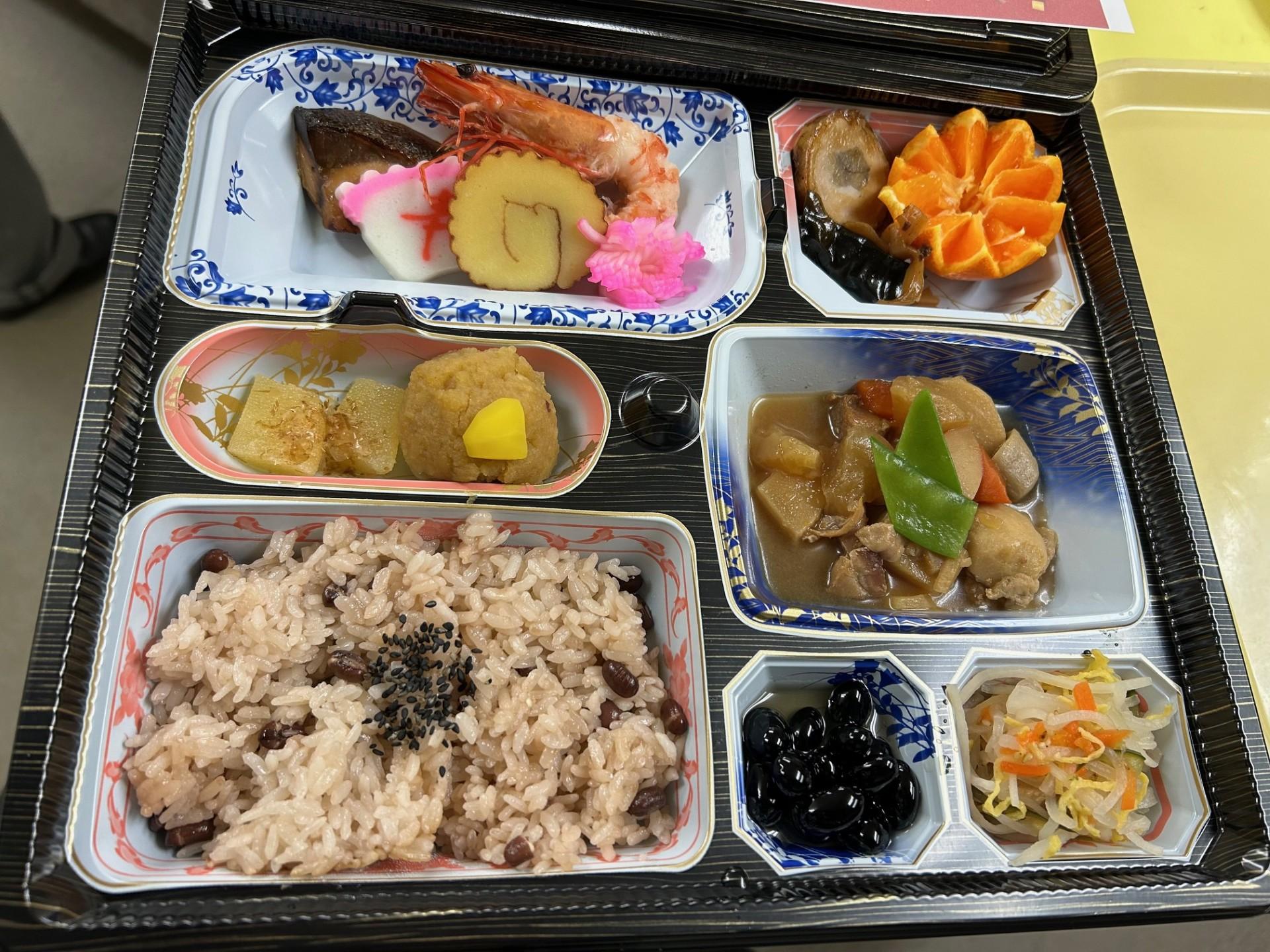 お食事