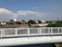 【石津川】 徒歩 1分
近くには川がありますので、散歩コースにいかがでしょうか。