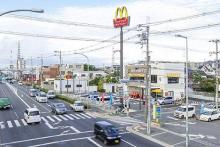 【施設近くの交差点】 徒歩 3分
外環状線沿いの交差点