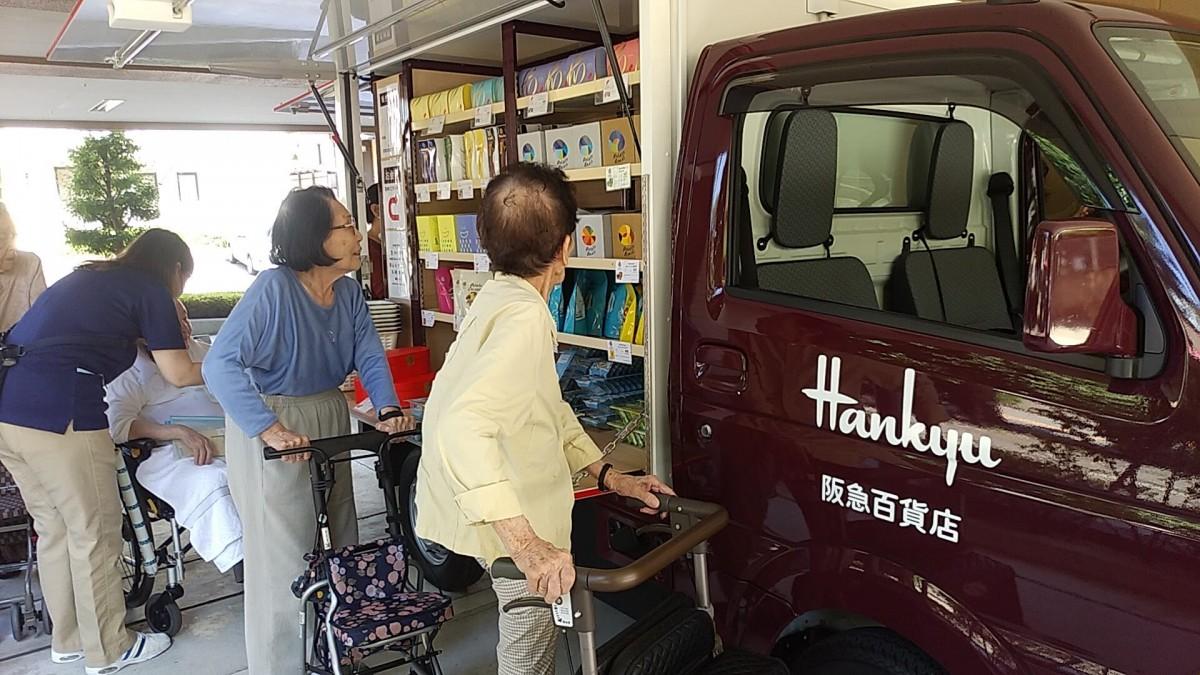 阪急のスイーツ移動販売♪