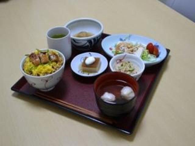 [お食事]旬の食材を生かしたお食事を提供いたします