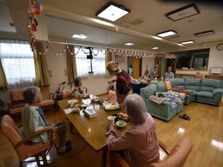 【食堂兼居間】