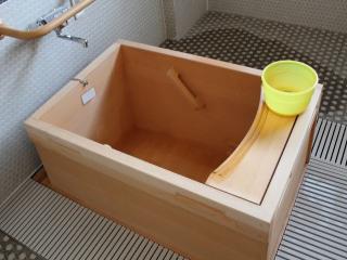 4Fヒノキ風呂