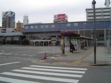 【本郷駅】 徒歩 10分
施設の最寄駅。徒歩圏内なのでご家族も訪問しやすいです