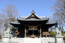 【豊麻神社】 車 3分
毎年4月第2土・日曜日に例祭が行われる神社です。