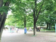 【豊島園遊園地】 徒歩 2分
　