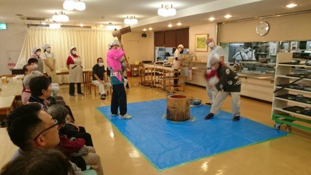 「餅つき大会」