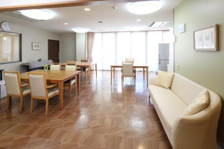 2Fリビングルーム兼食堂兼機能訓練室