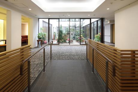 1Fエントランス