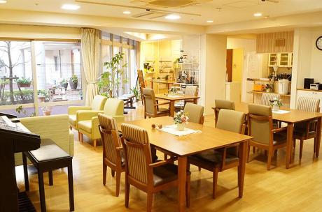 1Fリビングルーム兼食堂兼機能訓練室