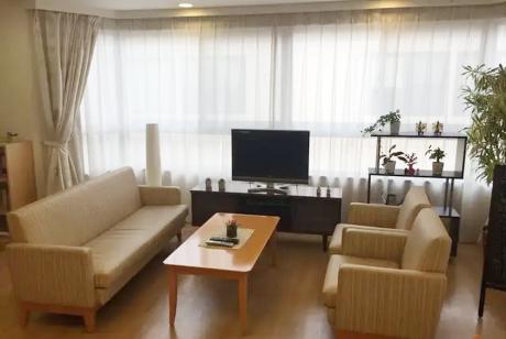 リビングルーム兼食堂兼機能訓練室