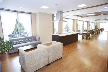 カフェラウンジ