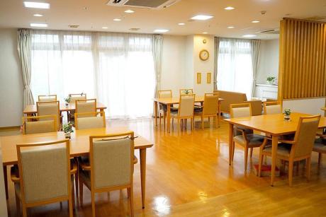 1Fリビングルーム兼食堂兼機能訓練室