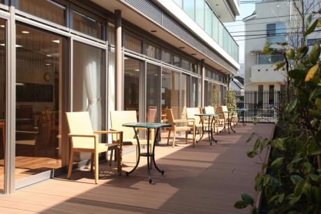 1Fウッドデッキ