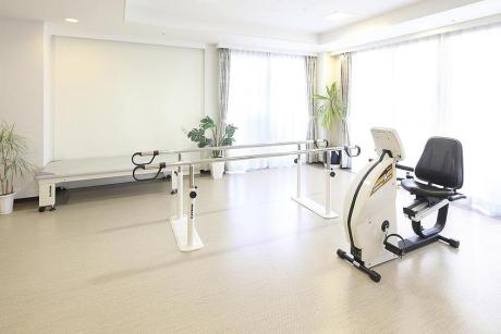 リビングルーム兼食堂兼機能訓練室