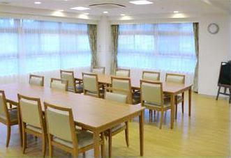 1Fリビングルーム兼食堂兼機能訓練室