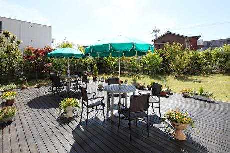 1Fウッドデッキ