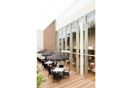 1Fウッドデッキ