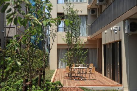 1Fウッドデッキテラス