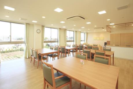 1Fリビングルーム兼食堂兼機能訓練室