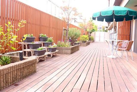 1Fウッドデッキ