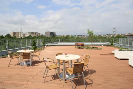 屋上ウッドデッキ