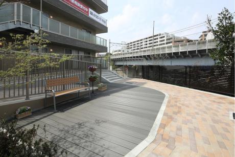 1F　ウッドデッキ