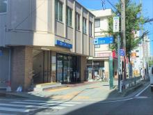 【地下鉄】 徒歩 18分
地下鉄東山線「岩塚」駅から徒歩18分。バスを利用すると9分程で着きます。