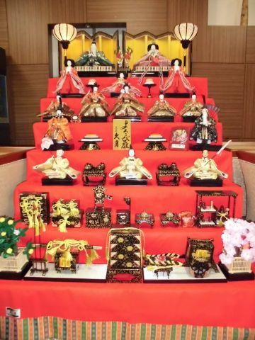 ひな人形