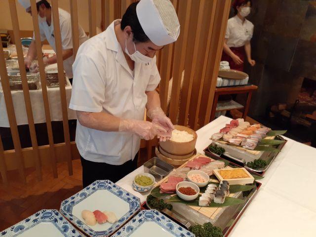 愛情を込めて握らせていただきます?