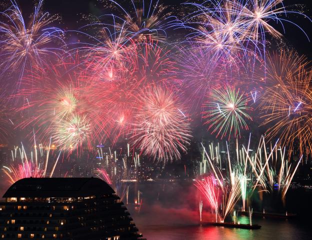 「みなとHANABI -神戸を彩る5日間-」の花火をお部屋から観よう♪