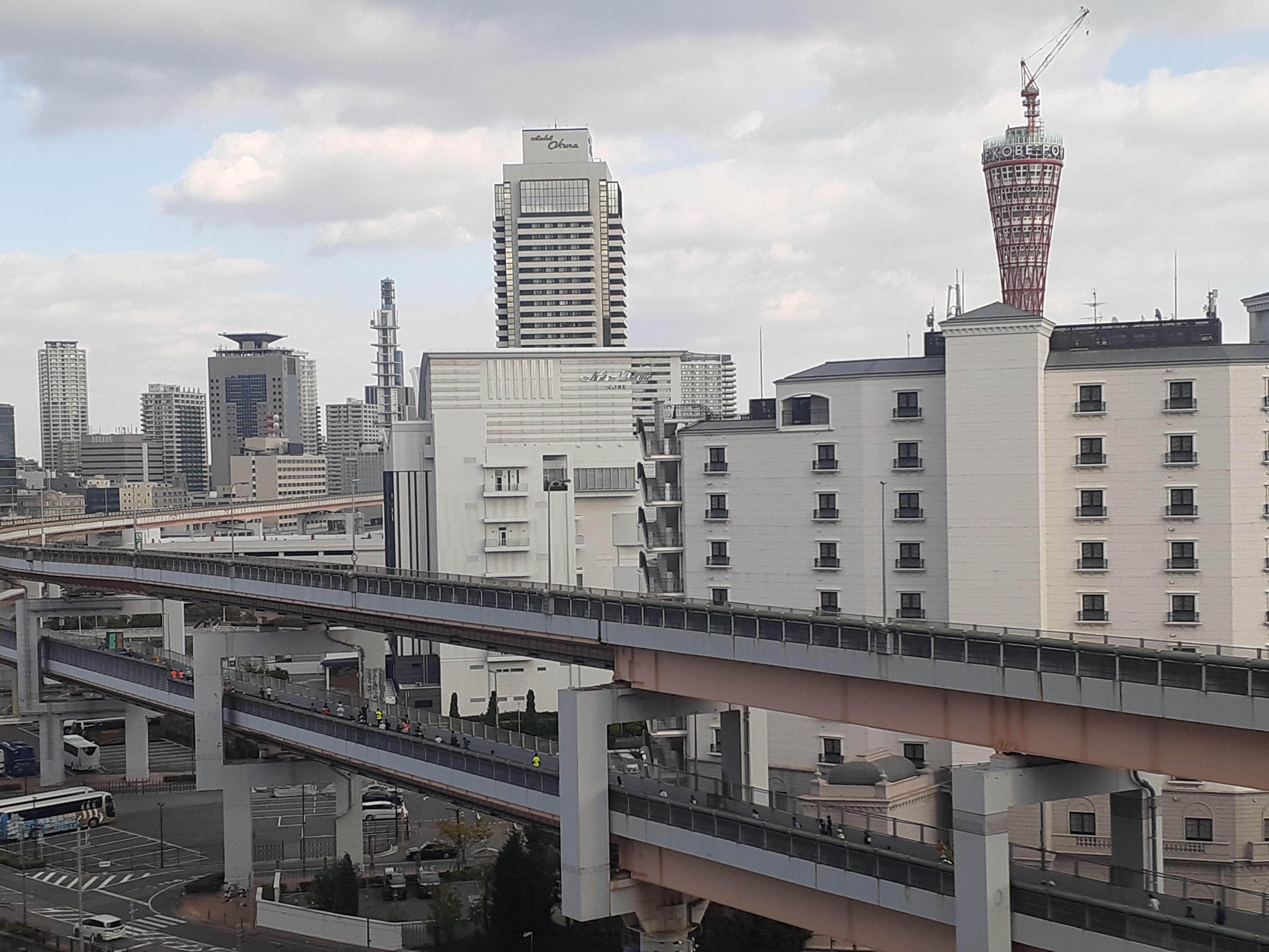 エレガリオ神戸のお部屋から撮影した神戸マラソン?