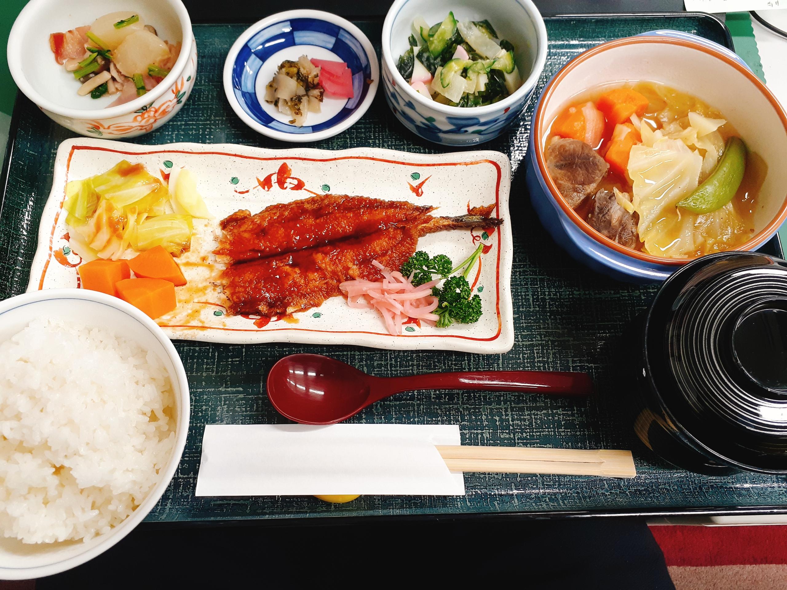 本日は特別に私もご入居者さまと同じご夕食をいただきました!