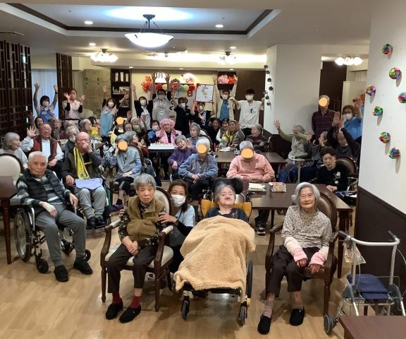 ビックイベントの１００歳記念パーティー