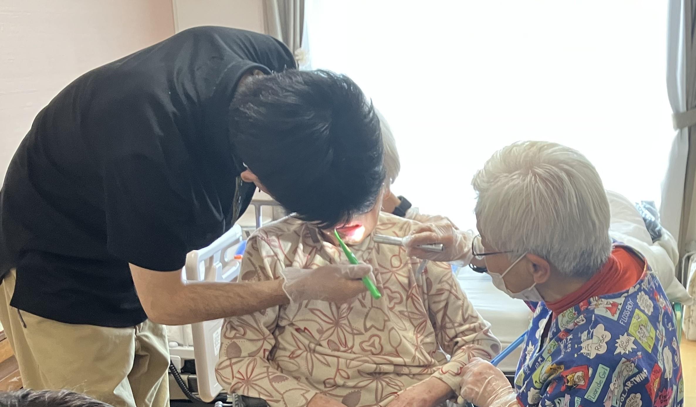 黒岩恭子先生による口腔ケア研修②