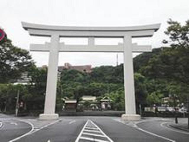 照国神社　徒歩約4分