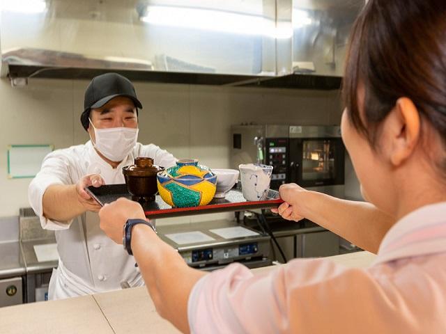 直営のキッチンで作るお食事