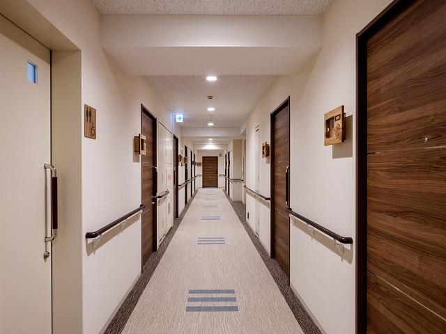 プラチナルーム廊下（介護型居室廊下）